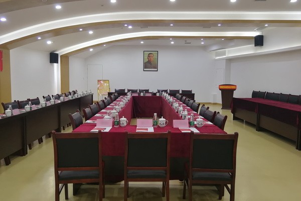 建“小家”聚大家 民革株洲市委赴长沙调研“民革党员之家”建设 (2)_调整大小