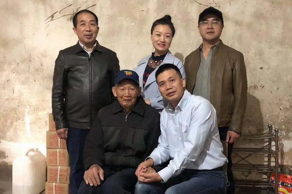 情暖重阳,关爱老兵 (2)老兵彭泽枚_调整大小